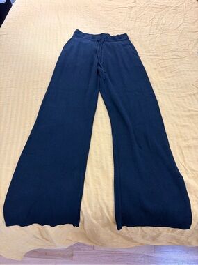 Uniqlo black ribbed pants